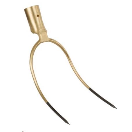 3972043 forca paglia lettiera bovini denti punte